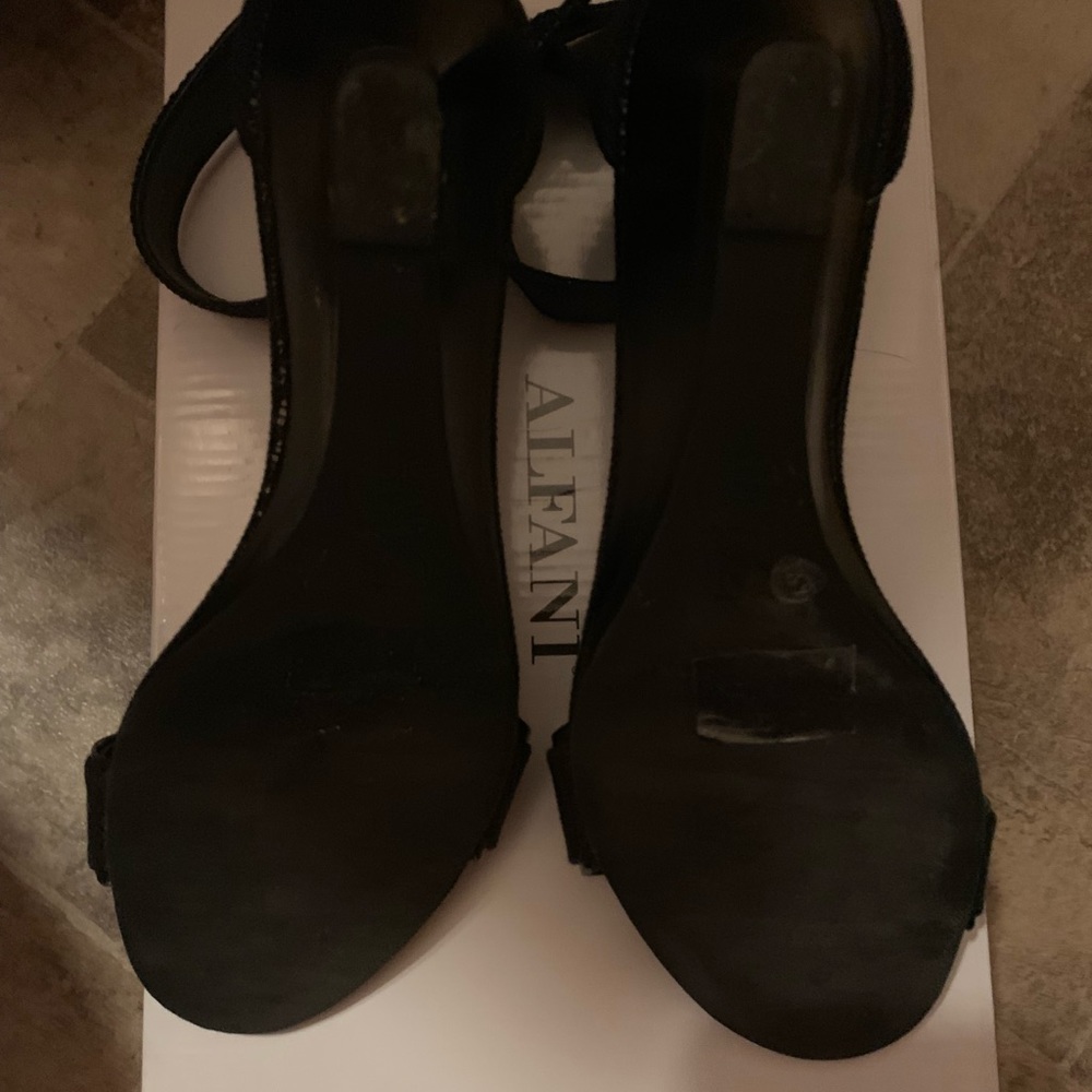 Alfani Wedge Heels - Picture 3 of 4